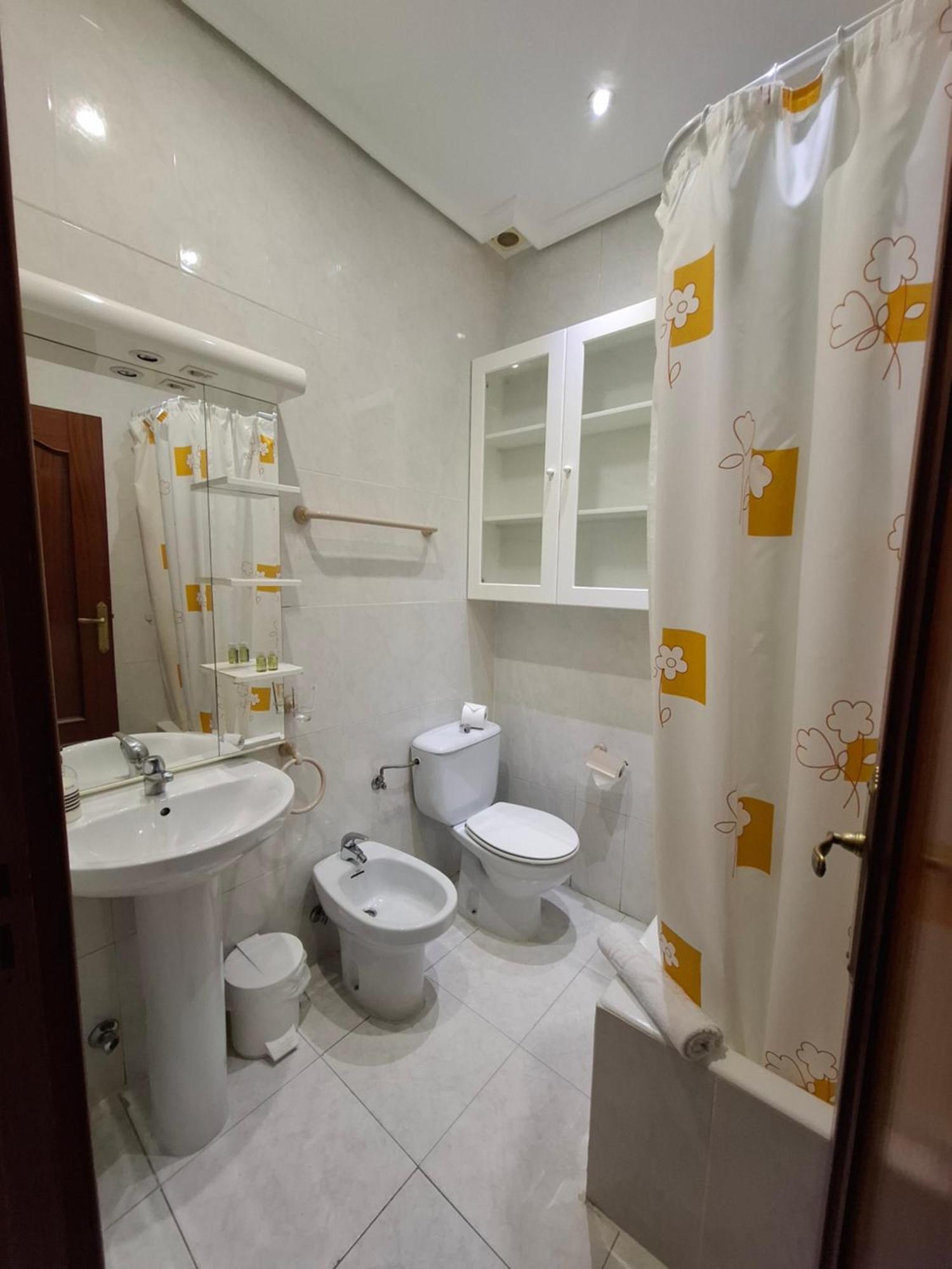 Hostal Villamanez Madrid Exterior foto